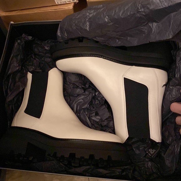 NWT Zadig and & Voltaire Ride Leather Chelsea platform Boots Silver Wings Charm - Picture 8 of 11